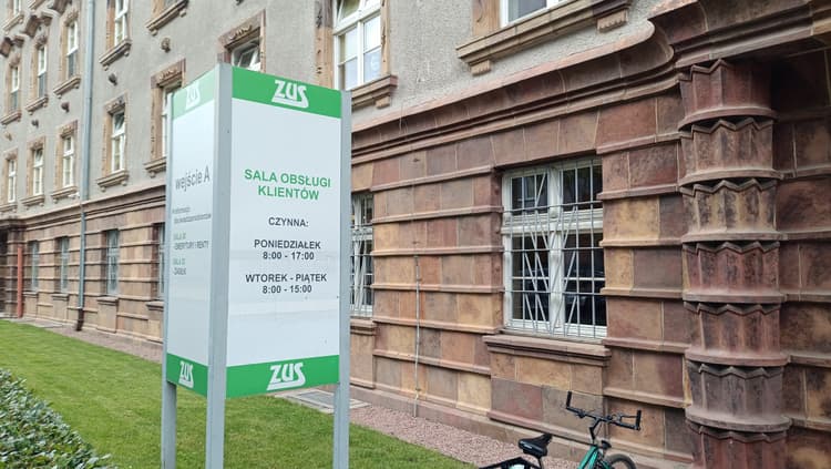 Limit 30-krotności w ZUS jedna podstawa dla wszystkich składek – interpretacja z 3 lipca 2025 r.
