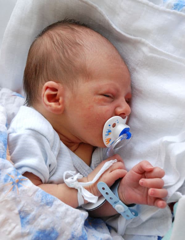 Uprawnienia rodzicielskie i uzupełniający urlop macierzyński – zmiany w dokumentacji