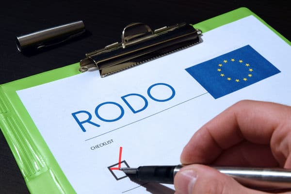 Czy można przechowywać dane osobowe kandydata na potrzeby ochrony sygnalistów